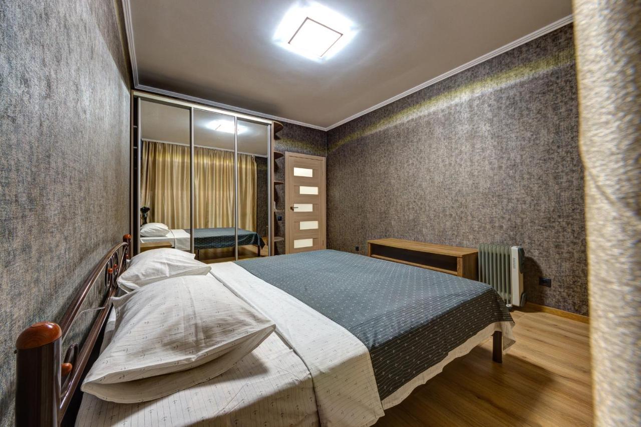 Apartments Near Ukraina Shopping Mall Kiev Dış mekan fotoğraf